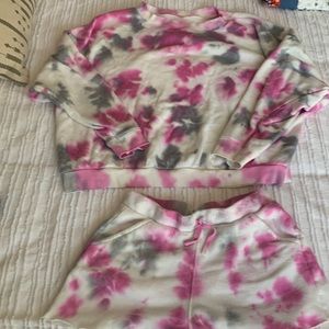Free people tie dye sweatshirt and shorts